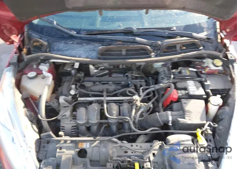 2014 Ford Fiesta Titanium z USA, uszkodzony, nr VIN 3FADP4FJ2EM106464